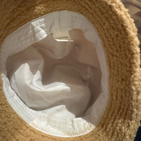 PrettyLittleThing Cream Bucket Hat - Picture 4 of 6